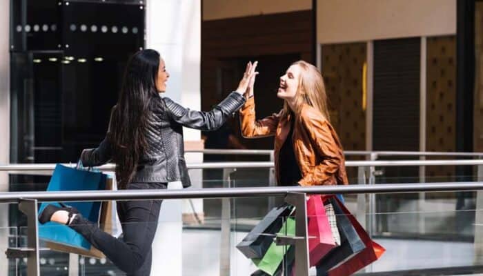 shopping new york in style: luxury limos for your shopping spree