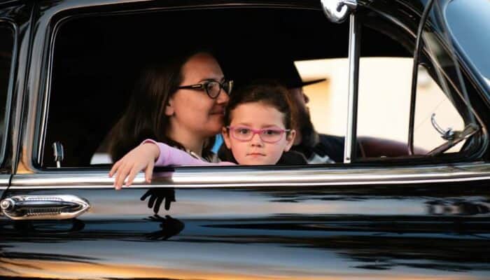 6 benefits of hiring an airport limousine service