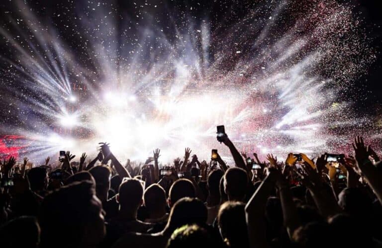 group transportation to concerts and events with bubz limos