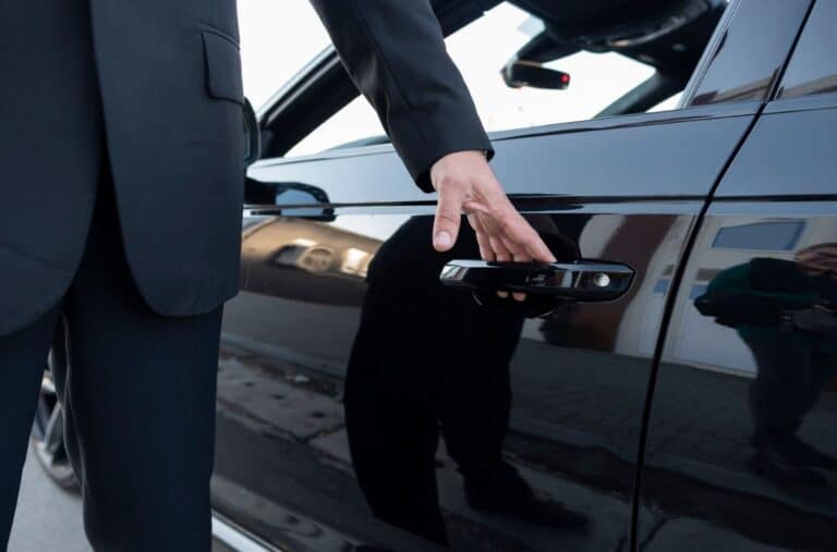 indulge in luxurious comfort: limousine rental services for unparalleled ease