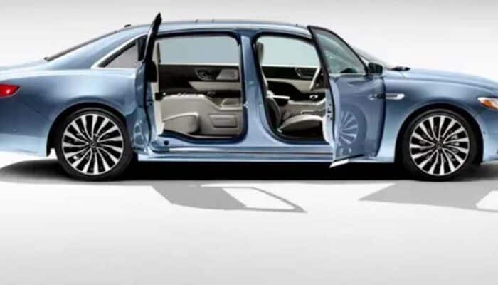 lincoln continental limo: classic sophistication for nyc's finest occasions
