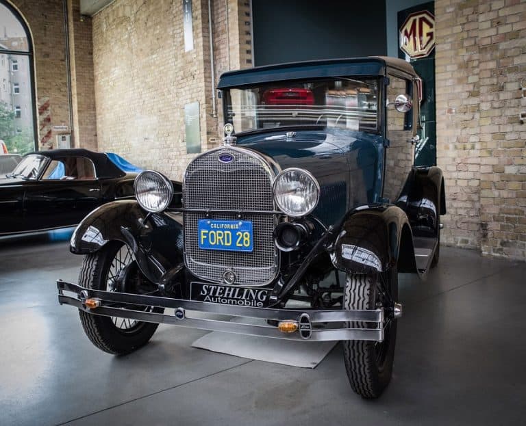 beyond the basics: distinguishing between limos and stretch limos